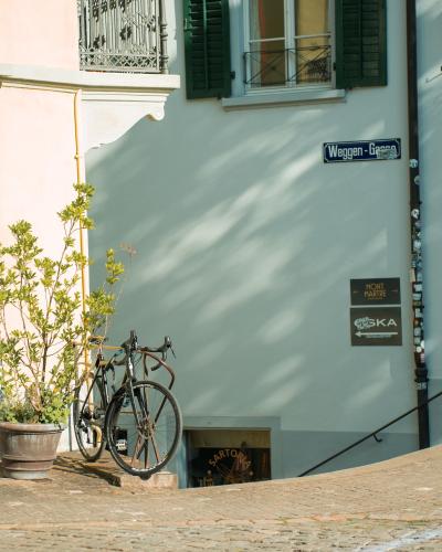 Free stock photo of bisiklet parkı, curved street, daily europe Stock Photo